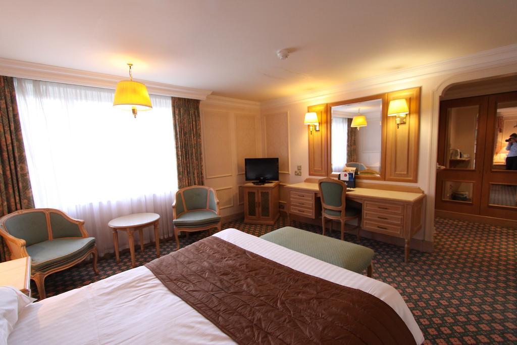 Swallow Churchgate Hotel Harlow Room photo