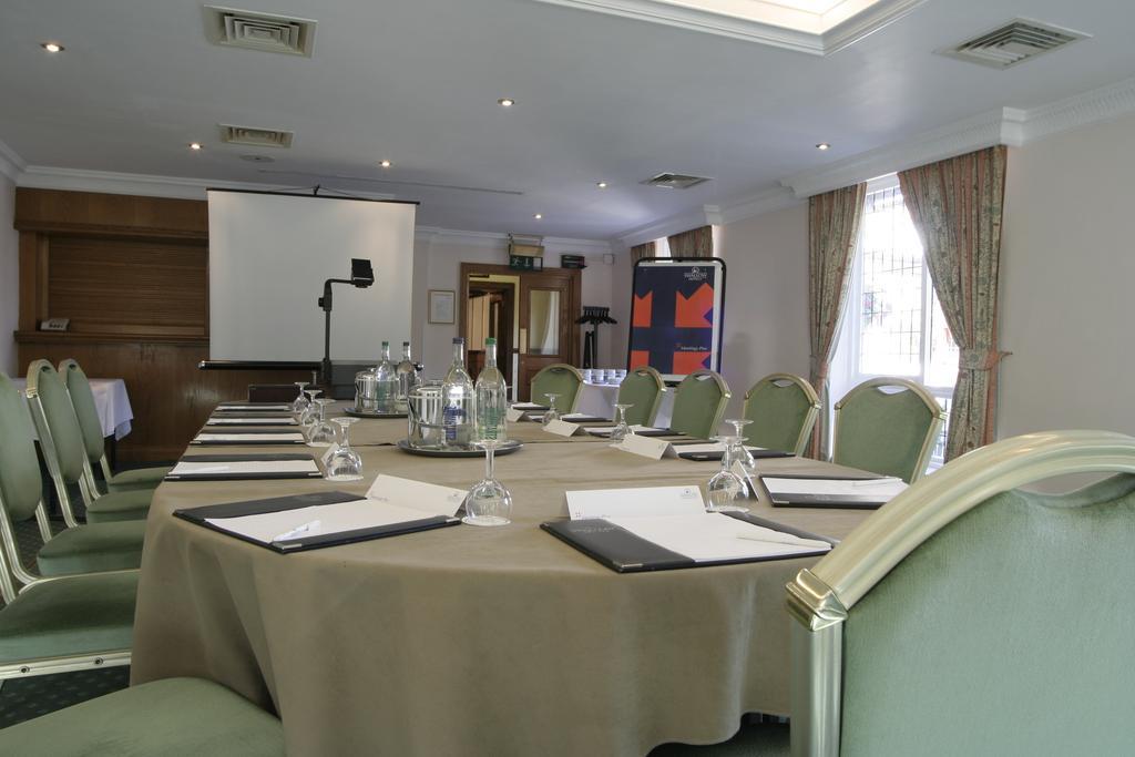 Swallow Churchgate Hotel Harlow Exterior photo